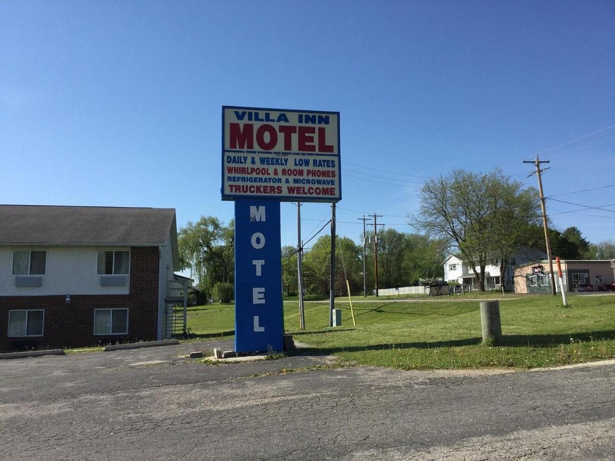 Villa Inn Motel Near Hwy 12 Wi Capital O Fort Atkinson Eksteriør billede